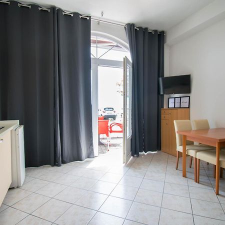 Apartments Manuela - Baška Voda Εξωτερικό φωτογραφία