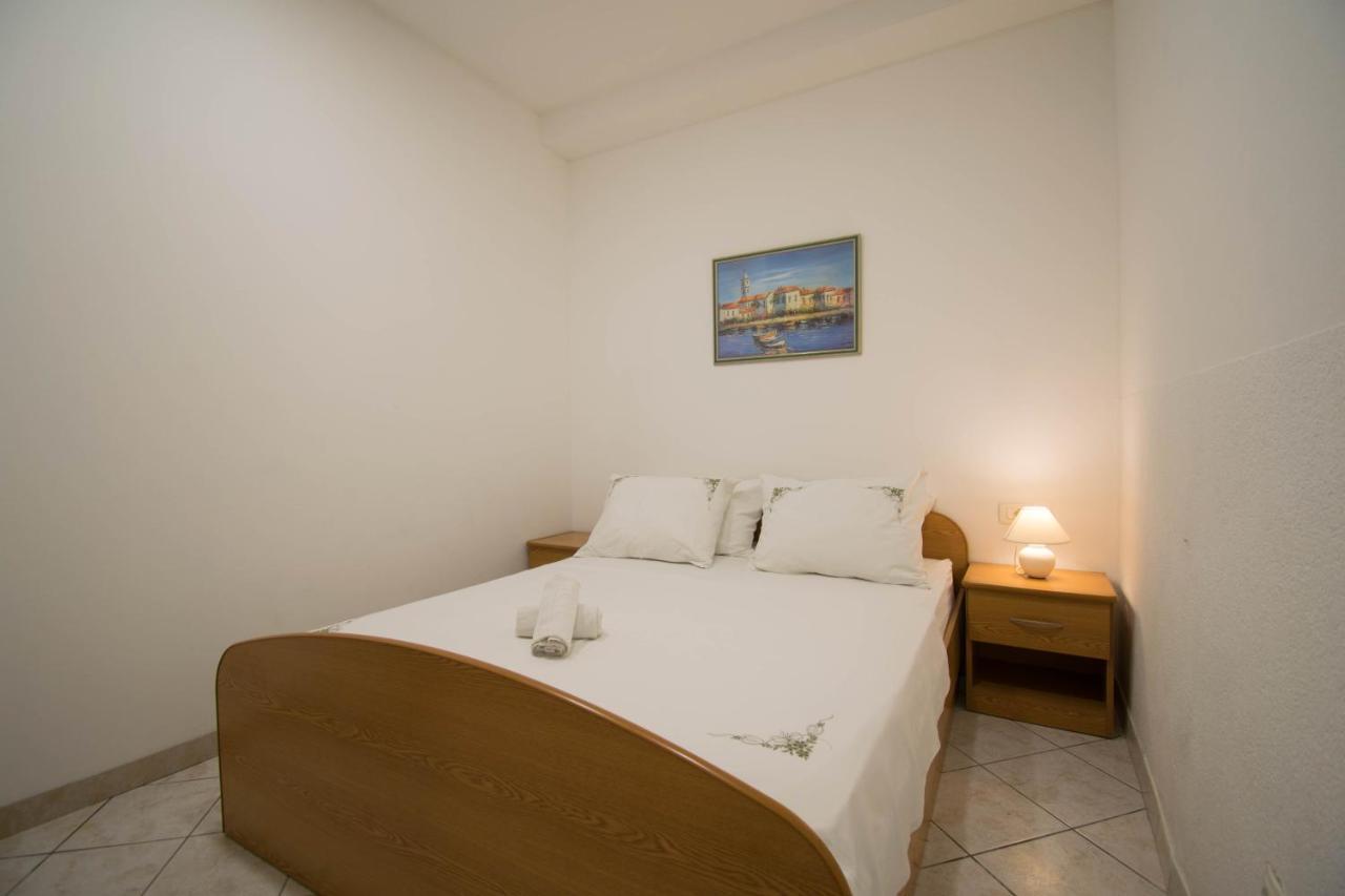 Apartments Manuela - Baška Voda Εξωτερικό φωτογραφία