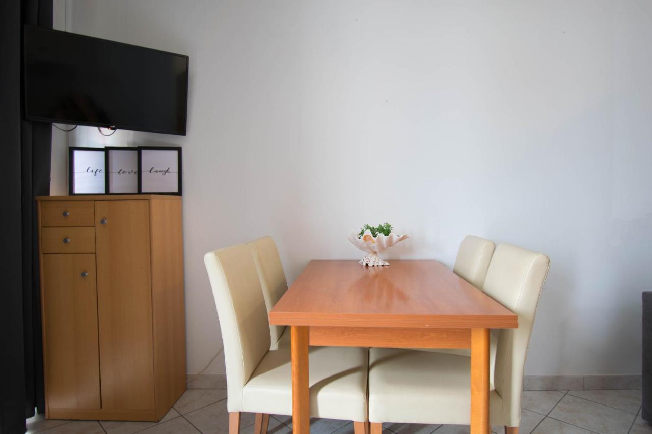 Apartments Manuela - Baška Voda Εξωτερικό φωτογραφία