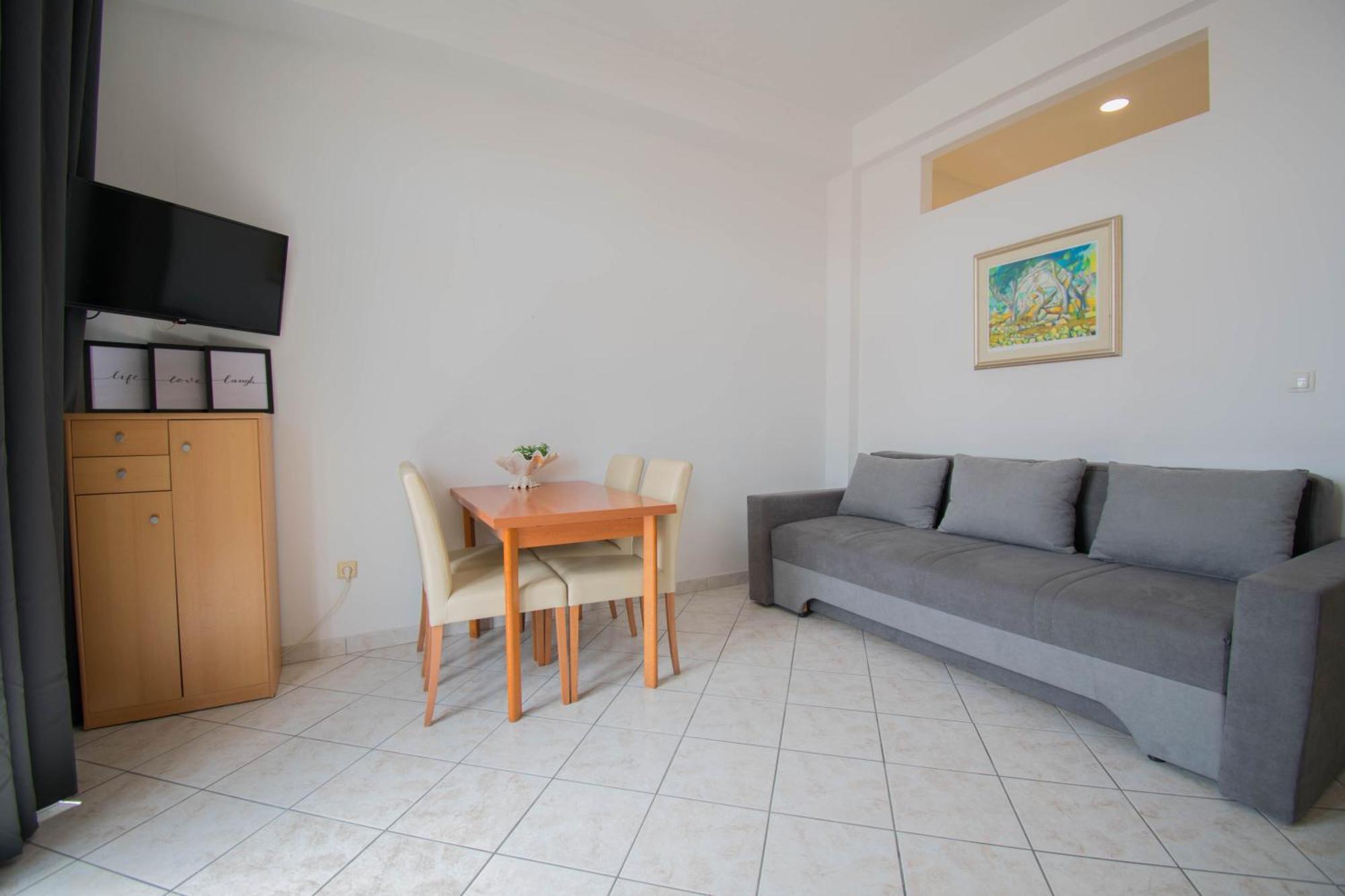 Apartments Manuela - Baška Voda Εξωτερικό φωτογραφία